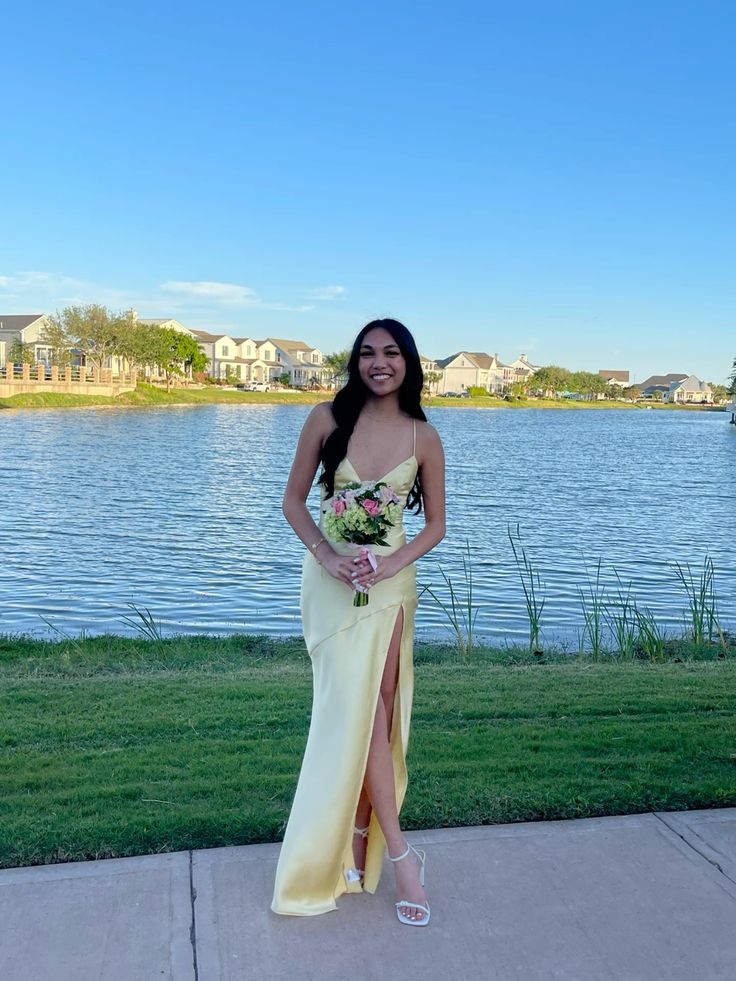 Simple V neck Yellow Prom Dresses fg5331