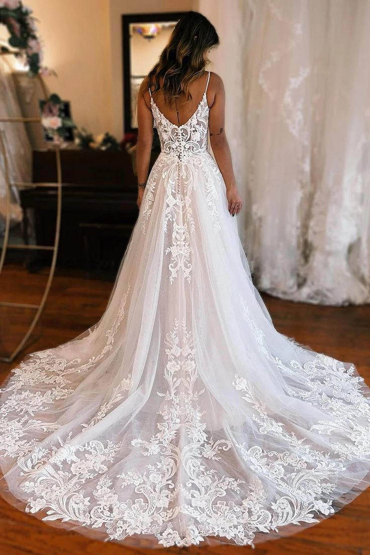 Gorgeous A-Line Cold Sleeves Tulle Lace Beach Wedding Dresses fg3853