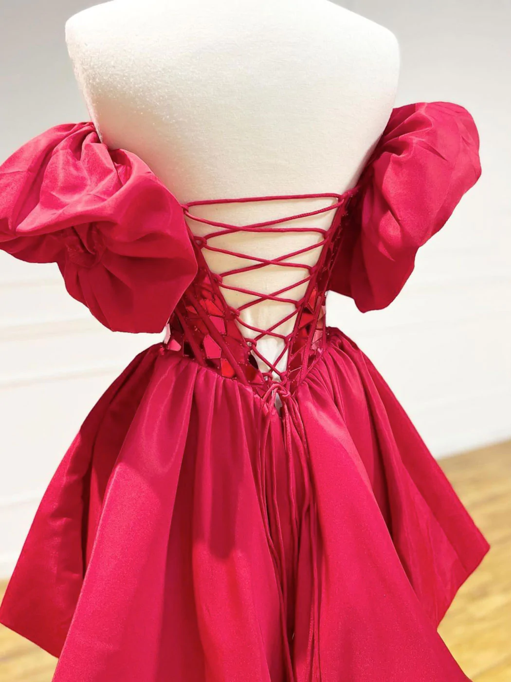 Mini/Short Red Satin Short Prom Dresses, Short Homecoming Dress fg2231