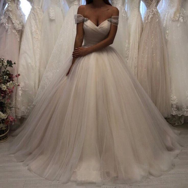 Off the Shoulder Tulle Wedding Dresses Pleated Ivory Wedding Gowns with Lace Up Simple Bridal Dress     fg6600