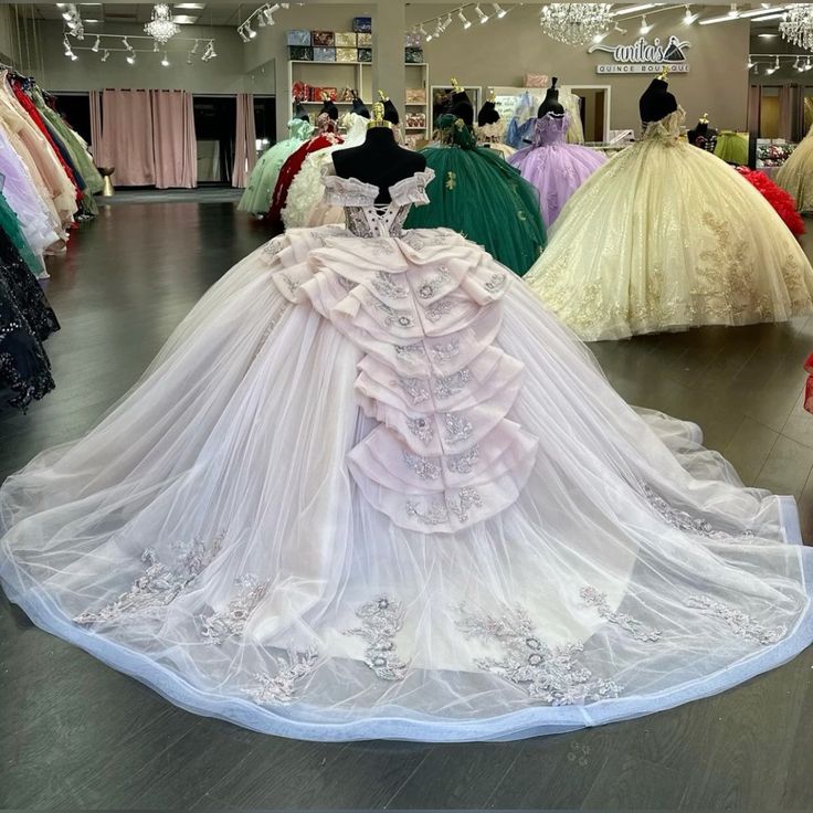 Quinceanera Dress Lace Applique Sequins Beading Mexican Sweet 16 Vestidos De XV 15 Anos Ball Gowns      fg6581