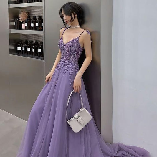 Lavender a line v neck sleeveless appliques lace sweep train Prom Dresses    fg2516
